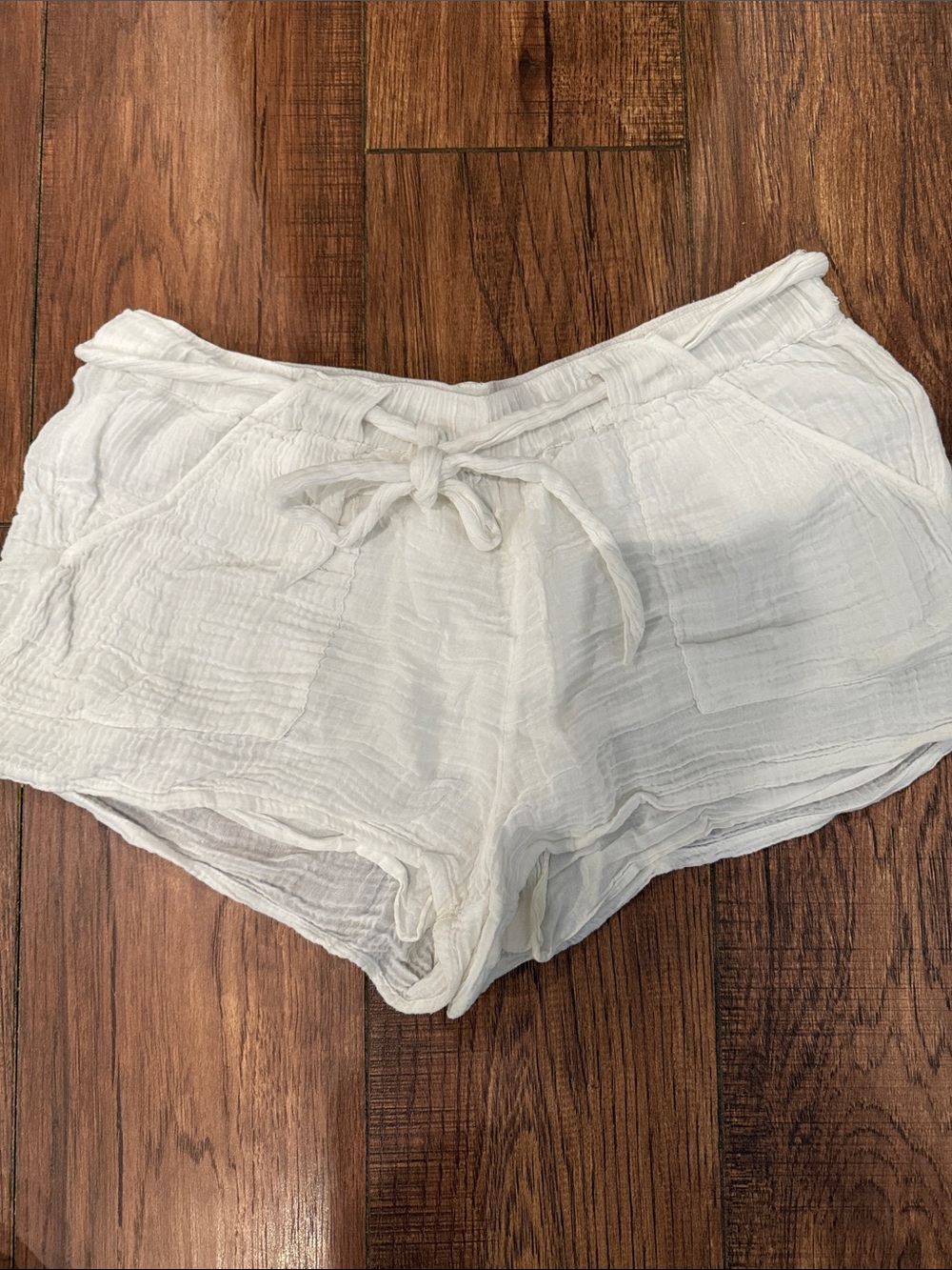 aerie Gauzy White Elastic Tie Waist Pull-On Shorts